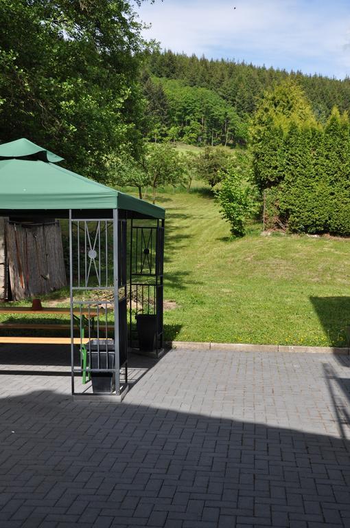 Fliederhof Ferienwohnungen Herresbach Szoba fotó